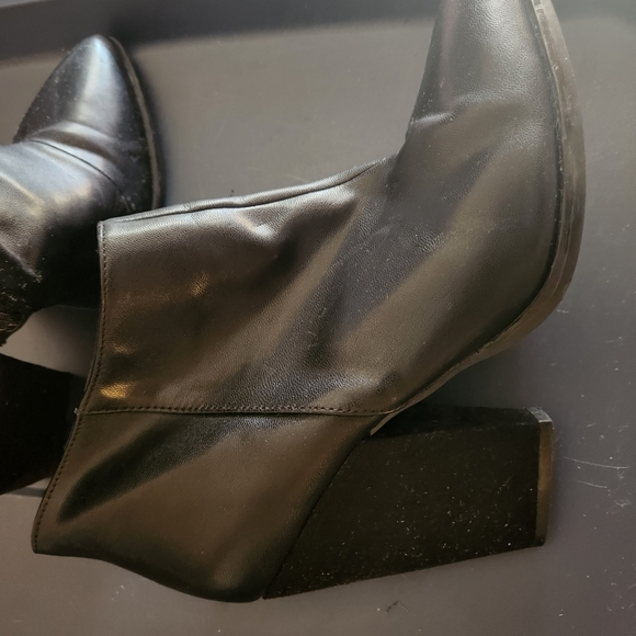 Booties - Picture 3 of 4